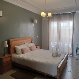 Grand Lumineux Avec Balcon & Parking Ideal Familles Et Pro Appartement